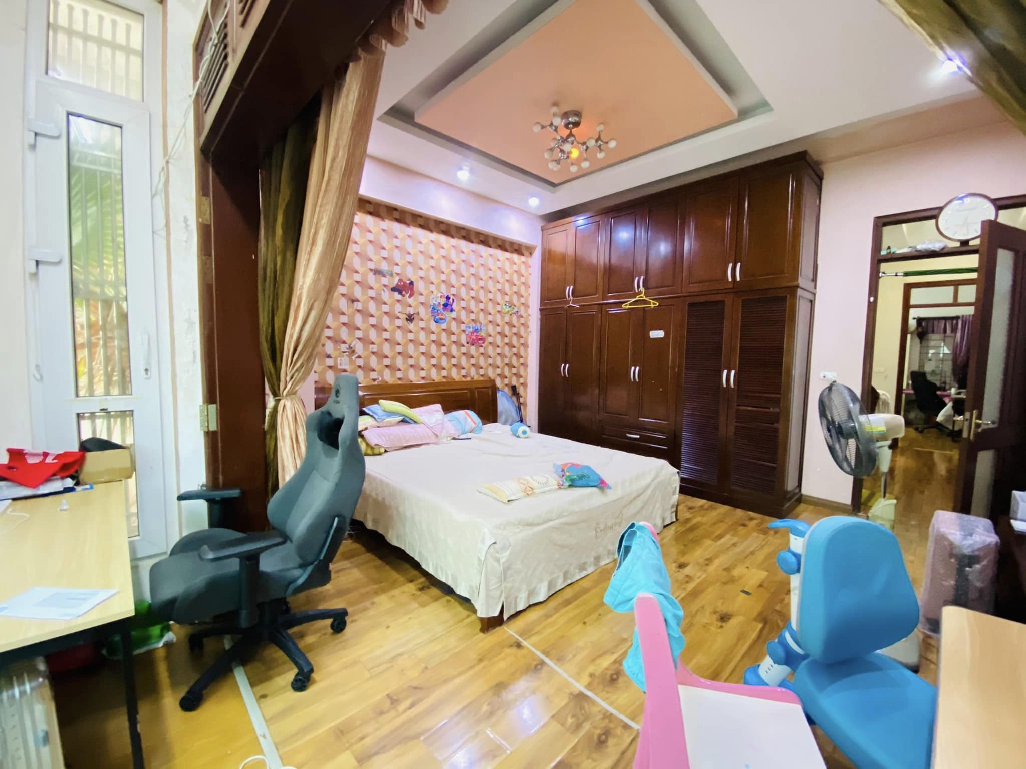 Phân lô Mai Dịch, Ôtô tránh, Kinh Doanh, Gara 7 chỗ, 2 Thoáng VV, DT 90m2, MT 4.5m, 15 tỷ