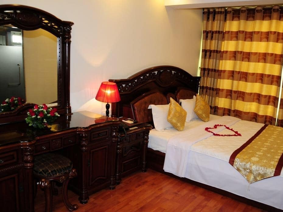 HẠ CHÀO KHÁCH SẠN 10T ĐỐNG ĐA DÒNG TIỀN 1 TỶ 2/ NĂM. DT130M 33 TỶ.