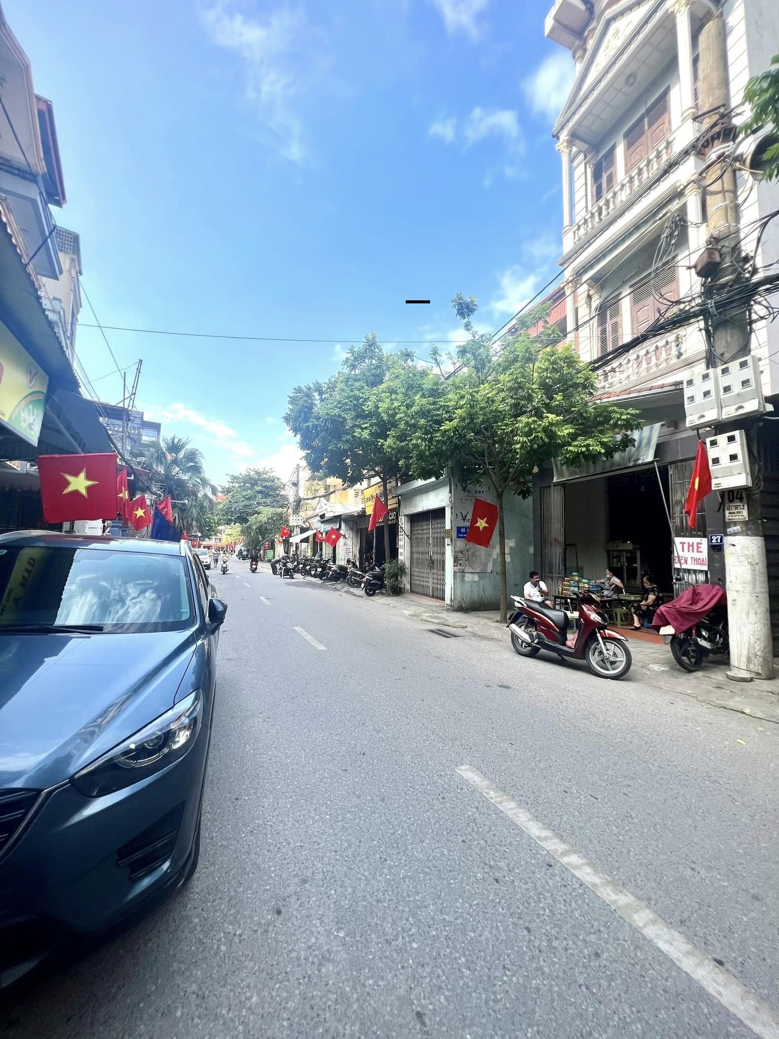 Bán nhà mặt phố kinh doanh Hoa Lâm Long Biên, 100m2, ô tô tải tránh, vỉa hè, sổ hoa hậu, 13.5 tỷ