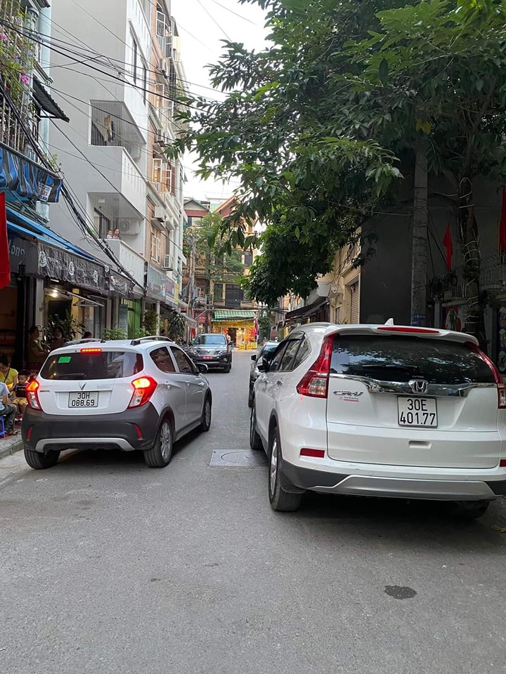 Bán siêu dinh thự Tân Mai - Kim Đồng - 8 tầng thang máy - tặng toàn bộ nội thất tiền tỷ