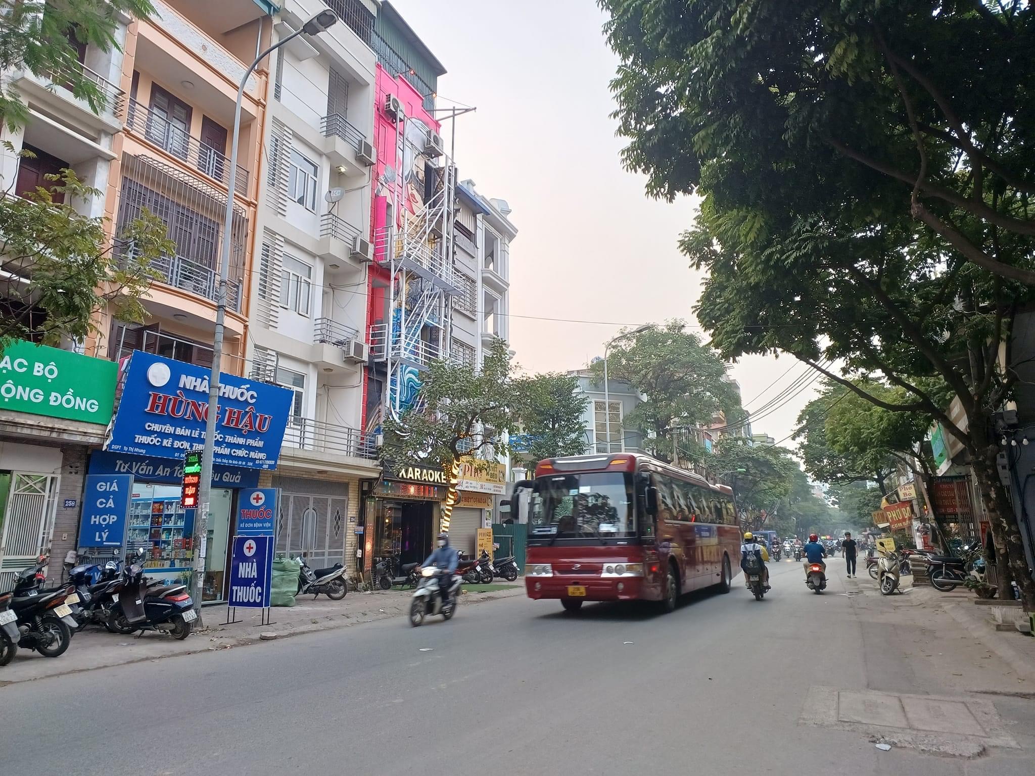 Bán nhà phố Chiến Thắng, Hà Đông, dt: 40m2, 5 tầng, kinh doanh
