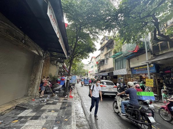 GIẢM CHÀO NHÀ PHỐ CỔ 2 CHIỀU OTO VỈA HÈ RỘNG KINH DOANH SẦM UẤT dt155m 4t mt5m 75 TỶ.