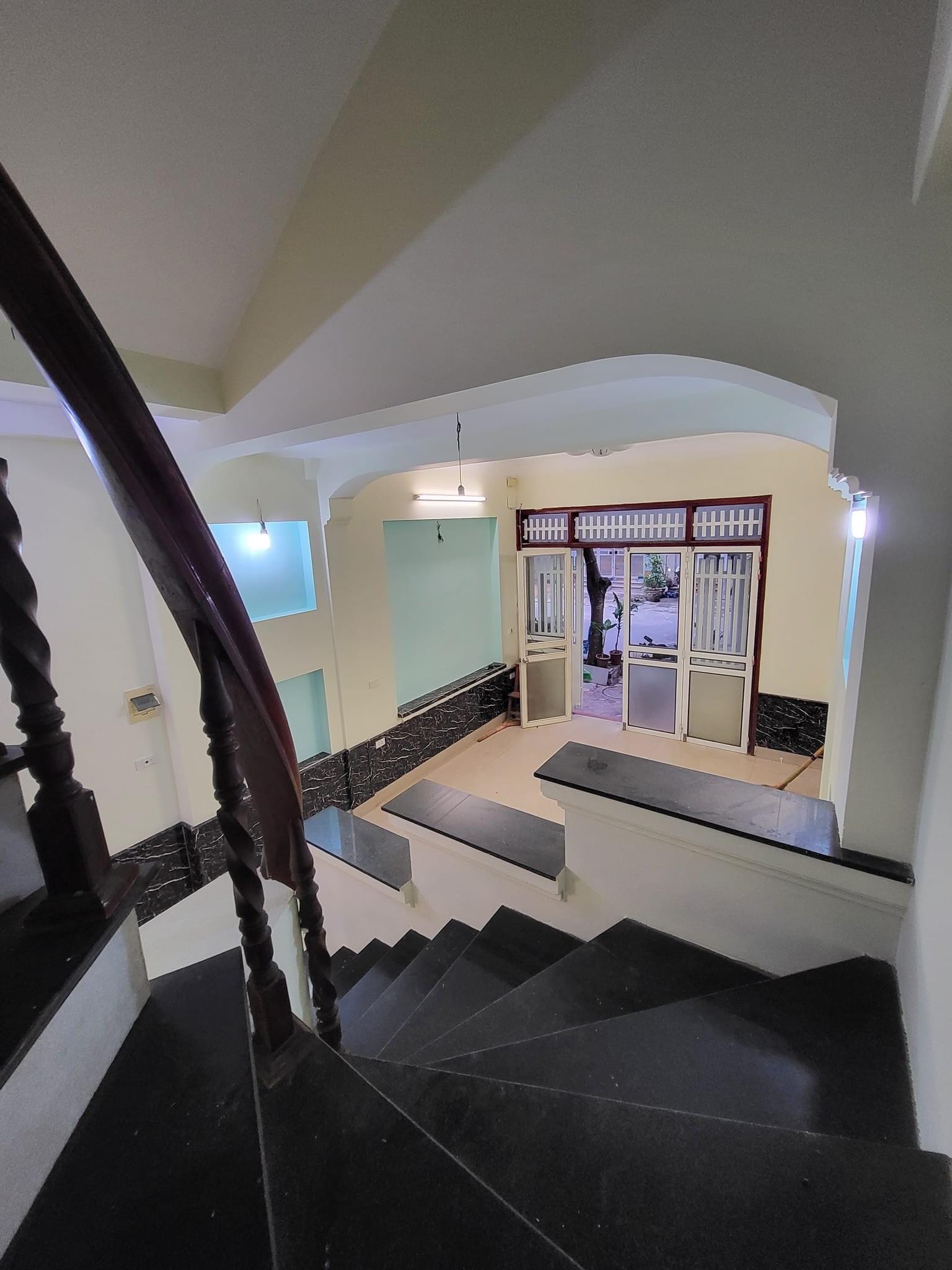 Hiếm Nhà Bán Chiến Thắng 45m2- 5 Tầng- MT 4m- Giá 7.65Tỷ- Kinh Doanh- Ô Tô.