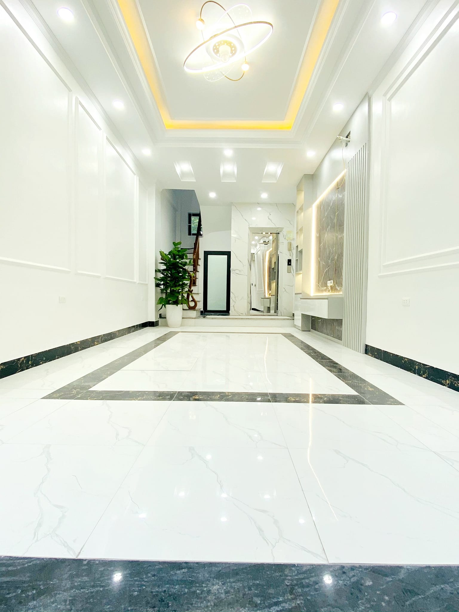 Cực phẩm nhà Xuân Thủy - Cầu Giấy, nhà mới, ngõ ba gác, 34m 5T, giá 4 tỉ