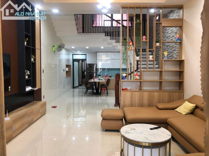 Bán Nhà 4 Tầng MT Phú Xuân 3, Liên Chiểu. DT 112m2