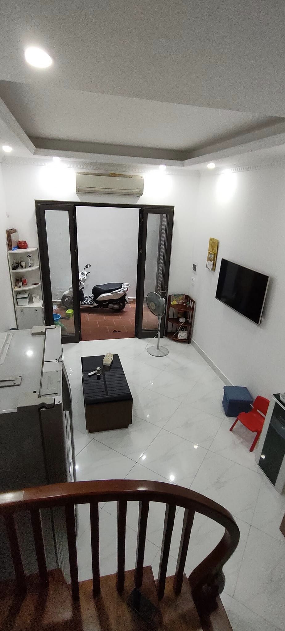 BÁN NHÀ HOÀNG HOA THÁM 5.2 TỶ 31M2 5T MT 3.5M-SÁT PHỐ-OTO DỪNG ĐỖ-SÂN RIÊNG-DI CHUYỂN THUẬN LỢI