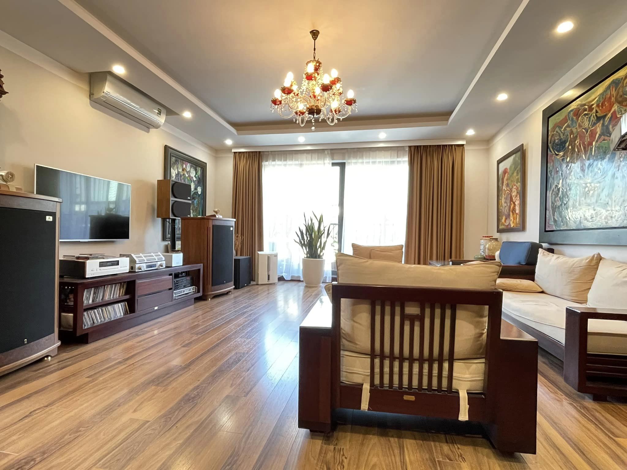 Gía hợp lý bán nhà mặt Phố Phùng Chí Kiên - 800A Cầu Giấy 65m, nhà đẹp, Thang máy, chỉ nhỉnh 16 tỷ