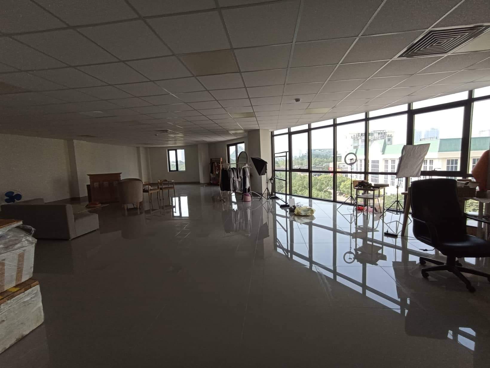 Bán Tòa Nhà 10 Tầng Thái Hà-126M2 Mặt tiề 8.3M 33 Tỷ-Ô tô Vào Nhà