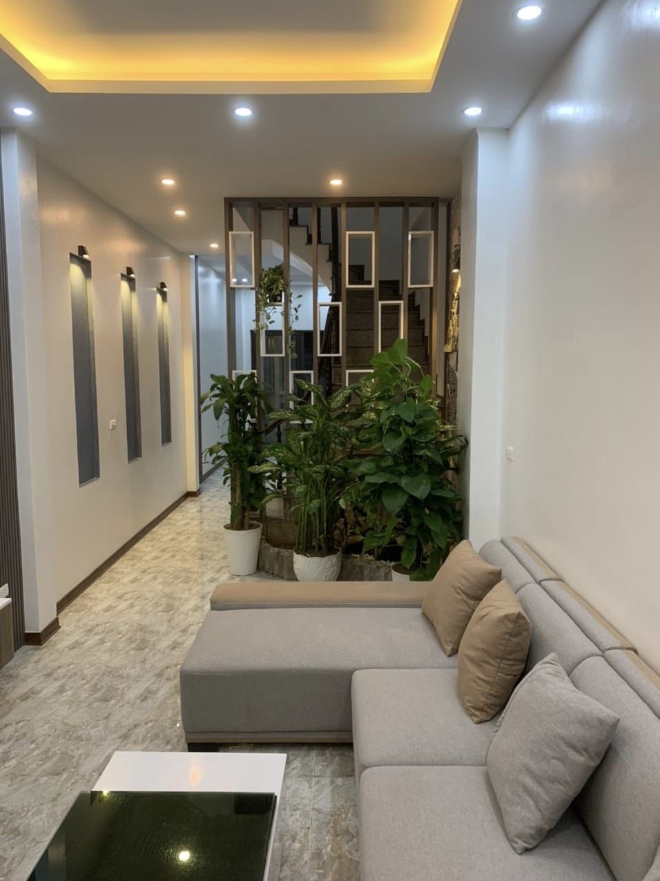 Bán Nhà Hoàng Mai, Nhà Đẹp Ở Luôn , Ô Tô Qua , Kinh Doanh Nhỏ , DT 53m2 Giá 6 Tỷ