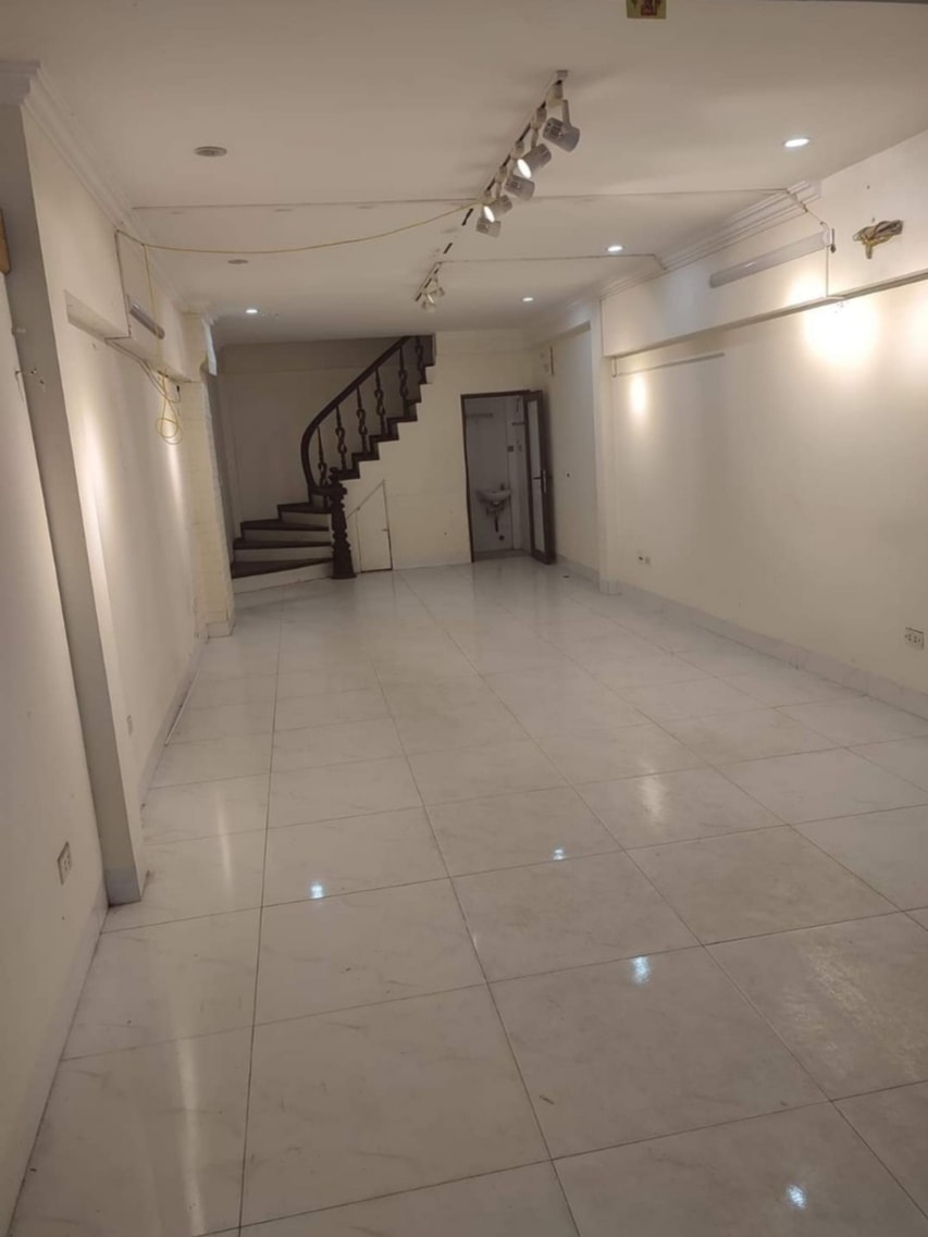 Bán đất Đống Đa , phố Hào Nam , tặng nhà 3,5 tầng , kinh doanh đỉnh , giá đầu tư