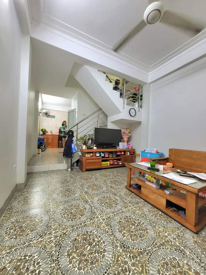 XUÂN ĐỈNH - NHÀ CÓ VỊ TRÍ HIẾM - Ô TÔ 15M - NHÀ THOÁNG - KHU VỰC GẦN CÁC TRƯỜNG - GẦN TÒA NHÀ