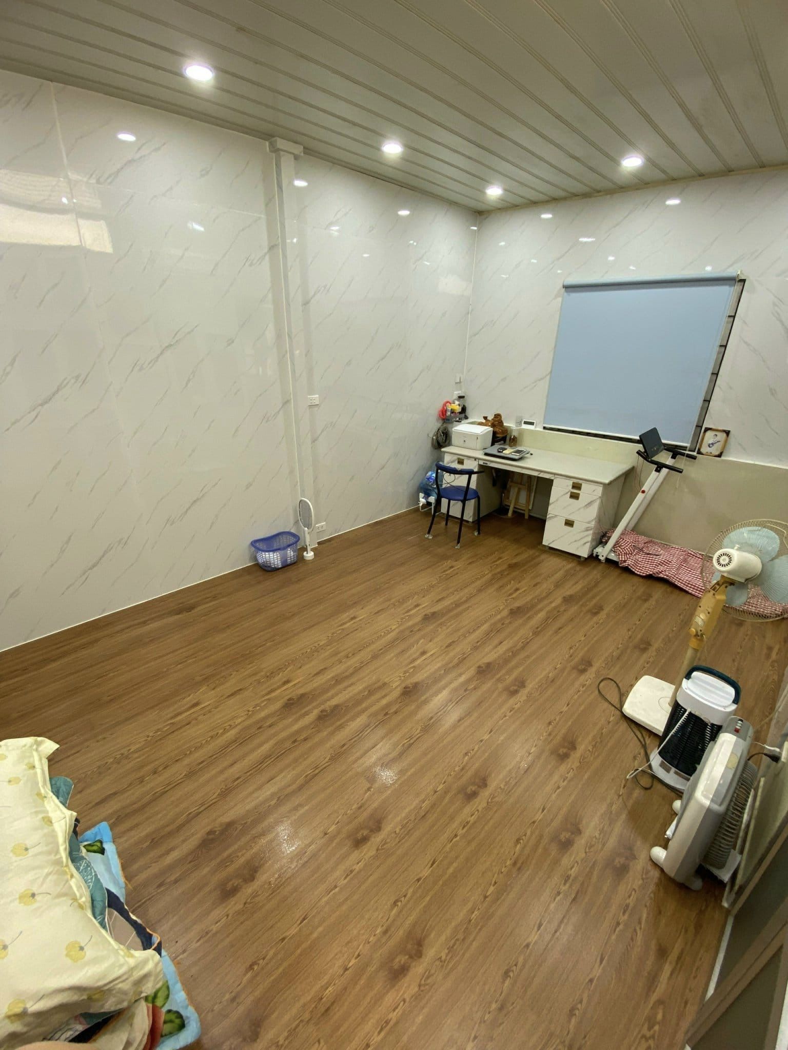 Nhà Đẹp Cát Linh 35m2 - 4 Tầng - Mặt tiền 6m - Giá 3.8 Tỷ - Ngõ Thông.