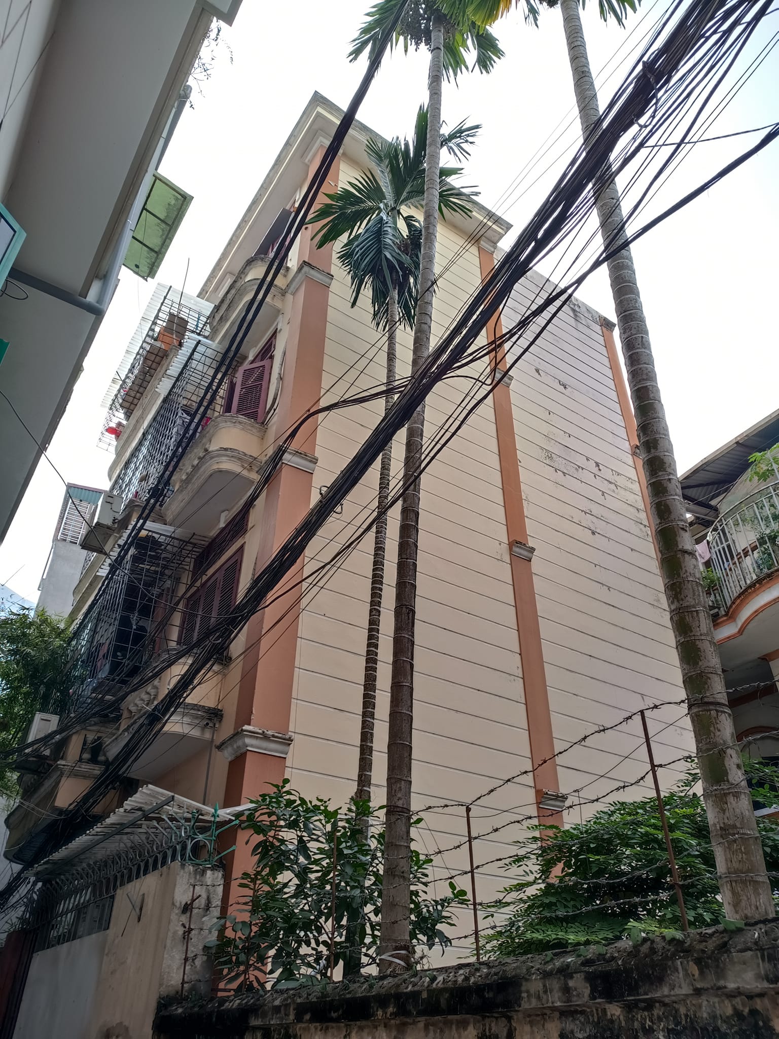 BÁN NHÀ ĐỘI CẤN 11.9 TỶ 63M2 x Mặt Tiền 8.4M-SIÊU RỘNG-3 THOÁNG-OTO ĐỖ-LÔ GÓC-DÂN TRÍ CAO