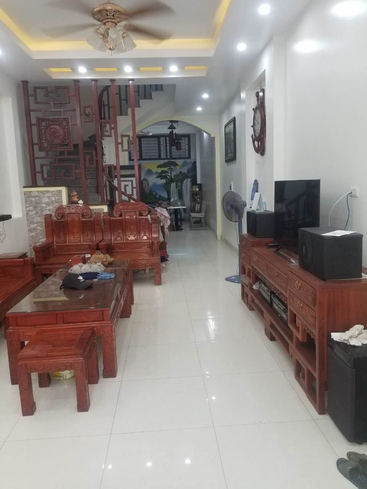 Mình chính chủ cần bán nhà 4 tầng mặt đường Lê Ngọc Hân, phường Hạ Long, Nam Định