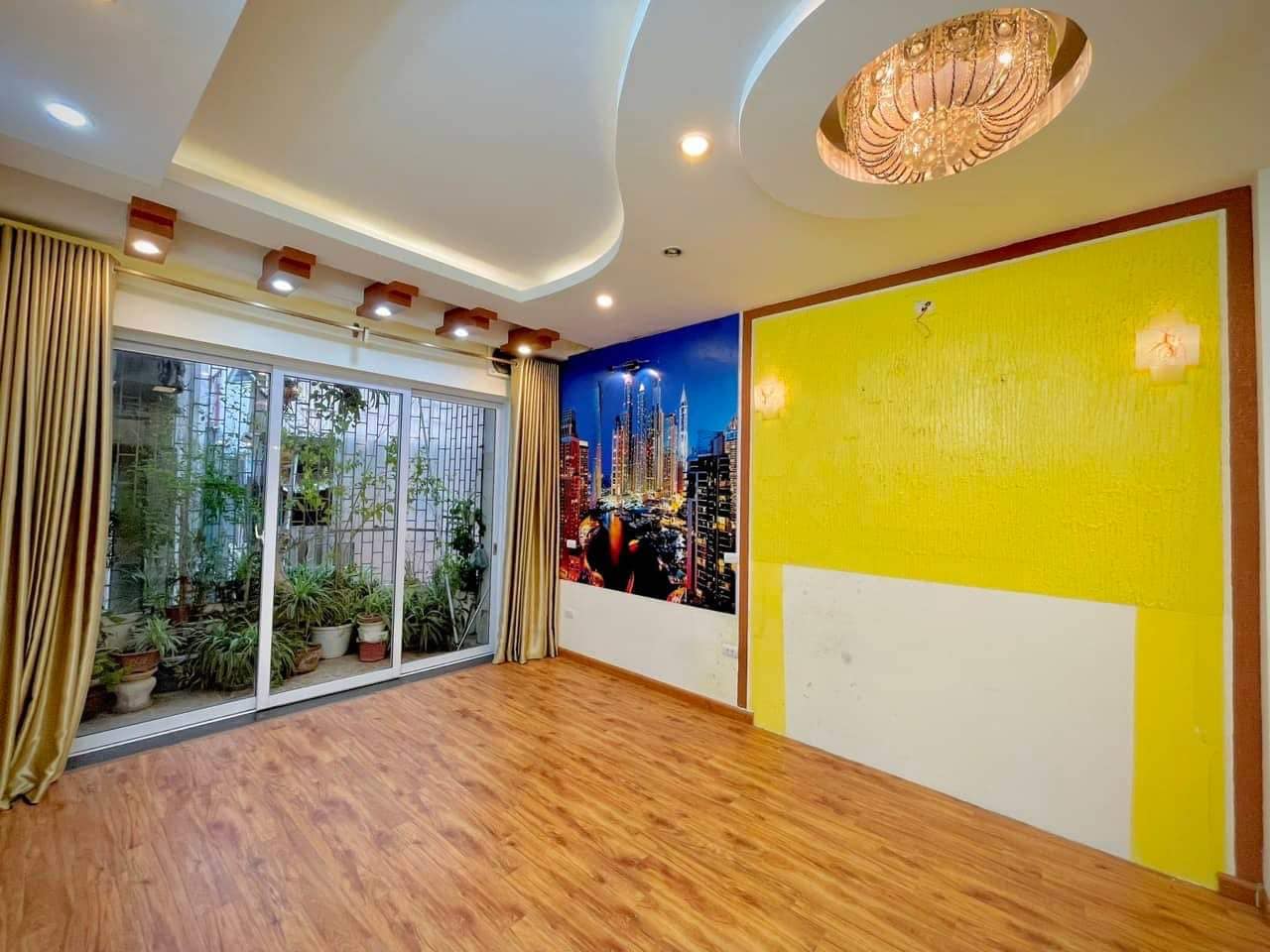 BÁN NHÀ RIÊNG TRƯỜNG CHINH TT ĐỐNG ĐA, CÁCH Ô TÔ 10M, NGÕ RỘNG THÔNG THOÁNG, NHÀ ĐẸP Ở LUÔN, 40M2, 3.9 TỶ.