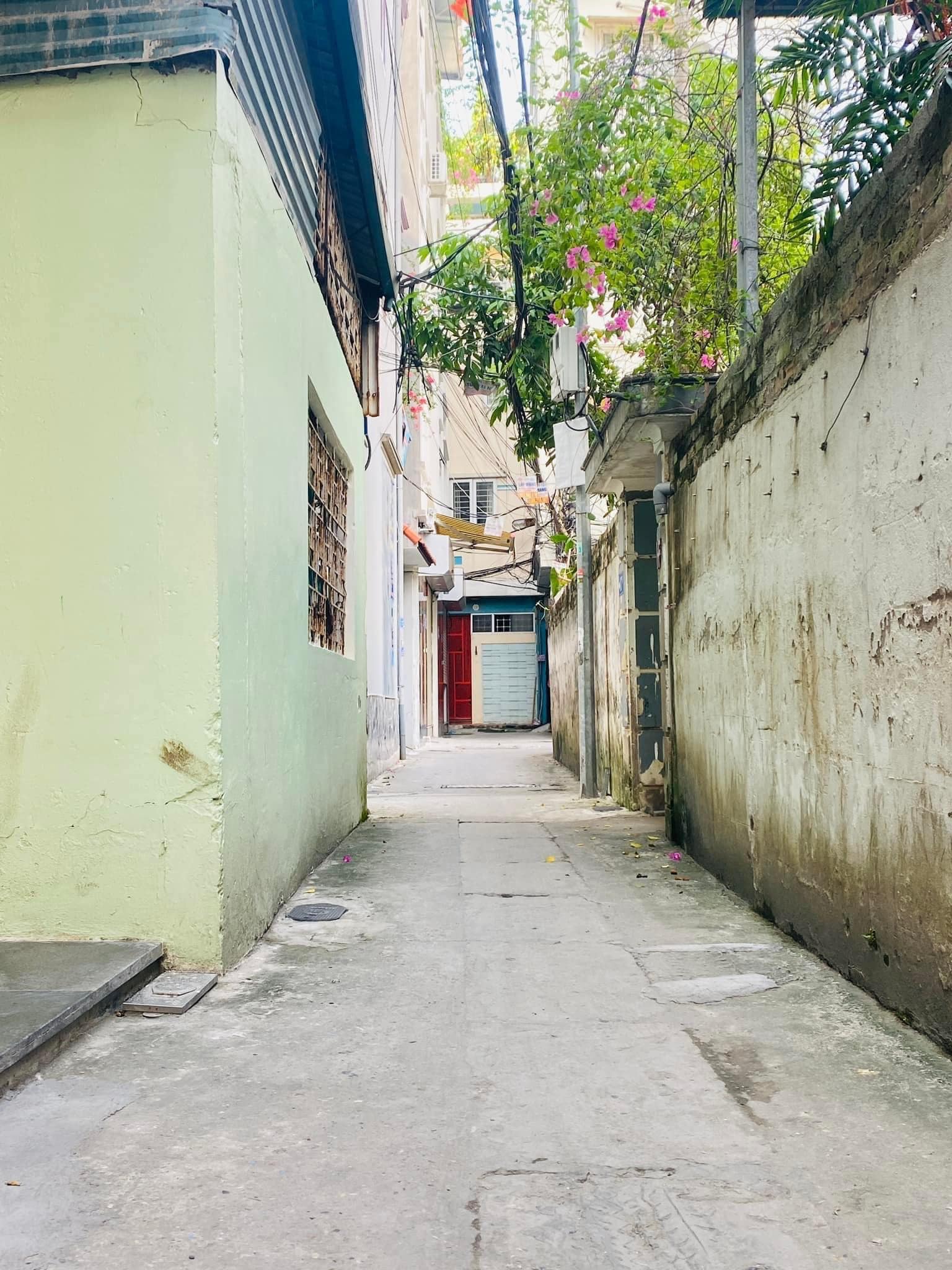 Bán nhà Văn Điển, TT Thanh Trì 30m, KV sầm uất giá chỉ nhỉnh 2 tỷ