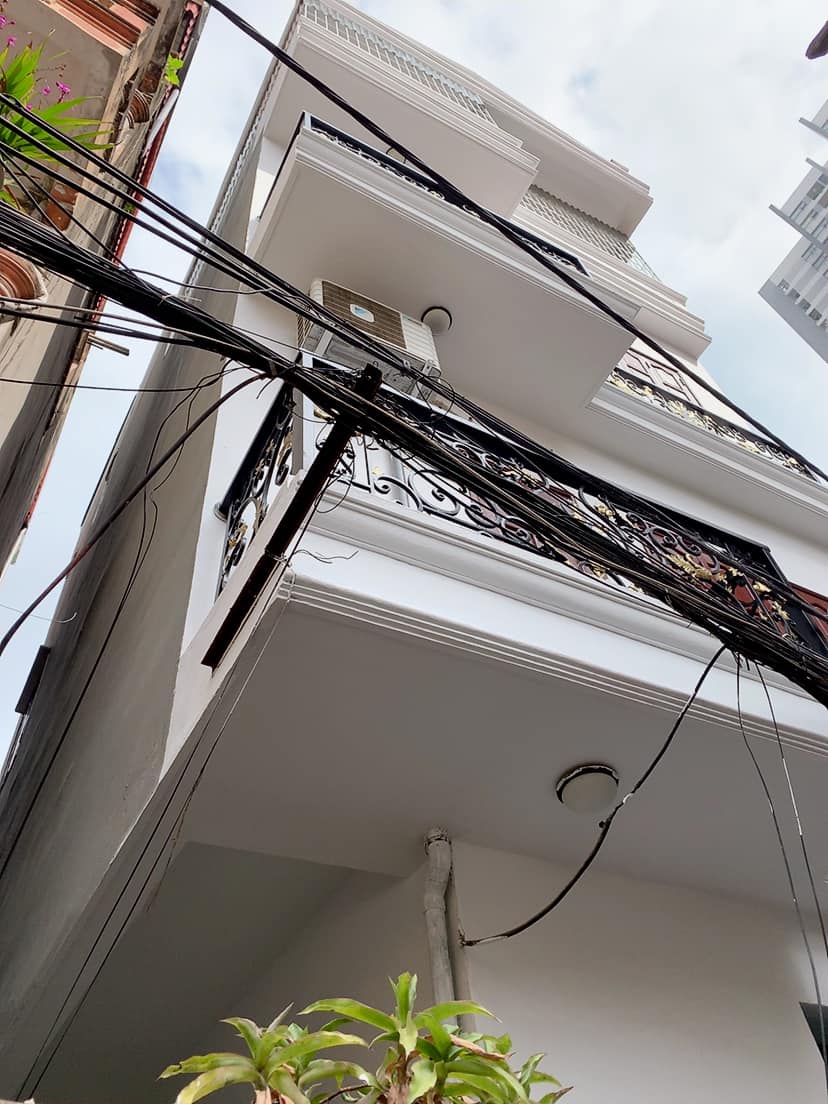 Bán Nhà Đầu Tam Trinh , Minh Khai , Lô Góc , Thoáng Sáng , Mặt Tiền Rộng ,DT 43m2 Giá 4.6T
