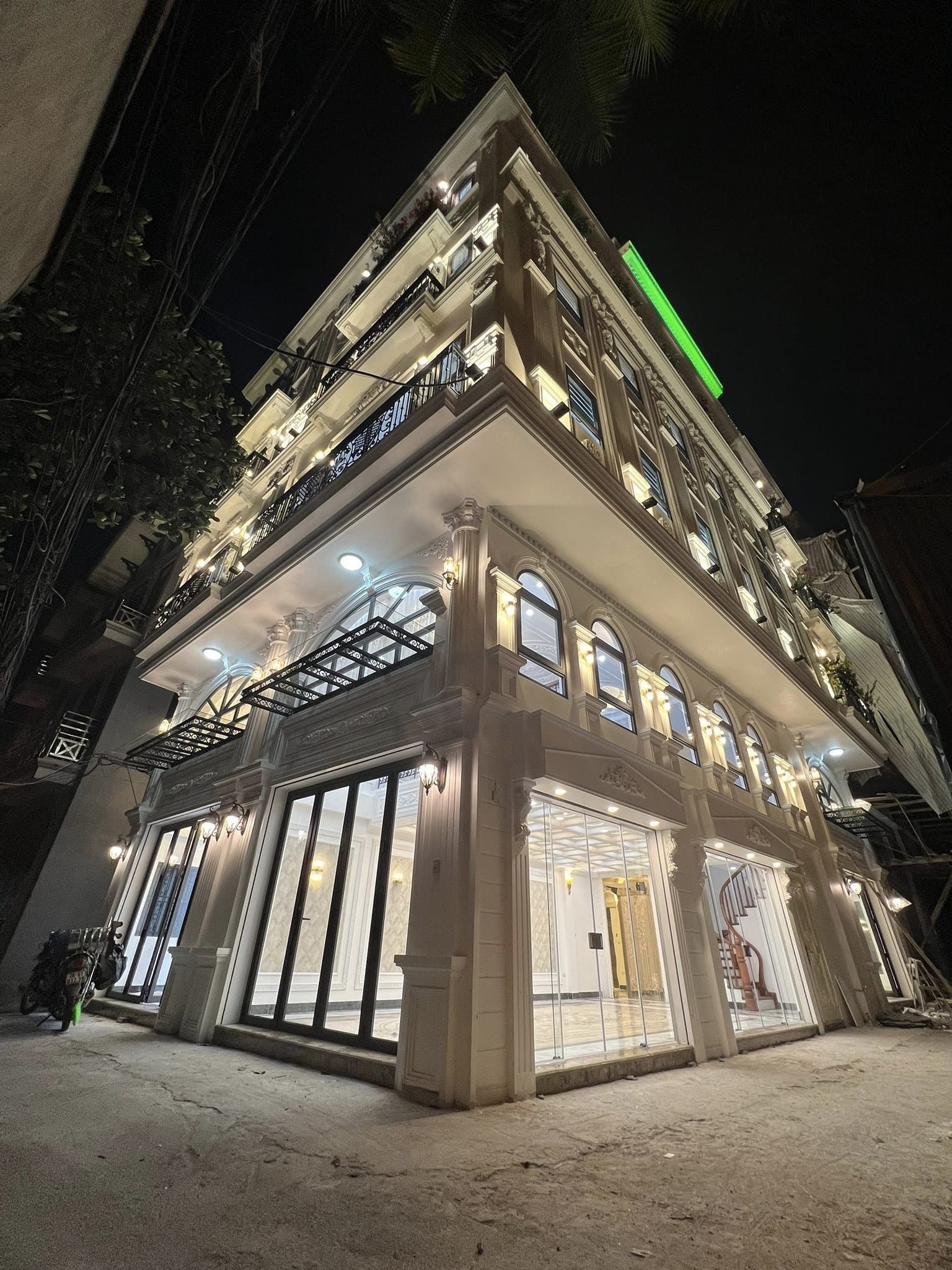 Bán Nhà Quận Long Biên Làm Văn Phòng Nhà Ở