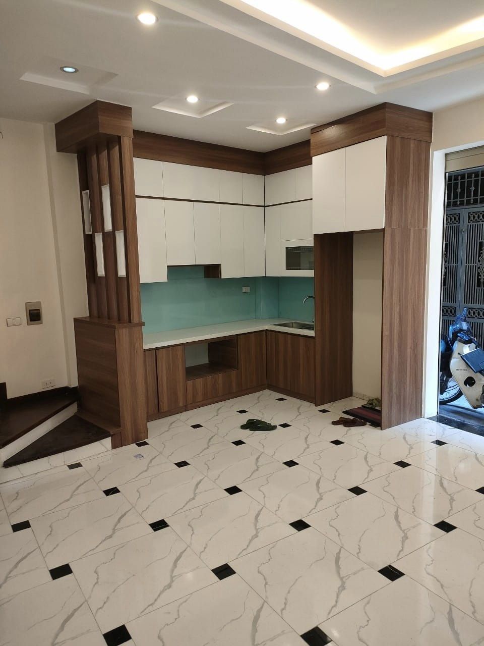 Bán nhà riêng ngõ 1194 Đường Láng, Đống Đa. DT 38m2, giá 4,7tỷ.