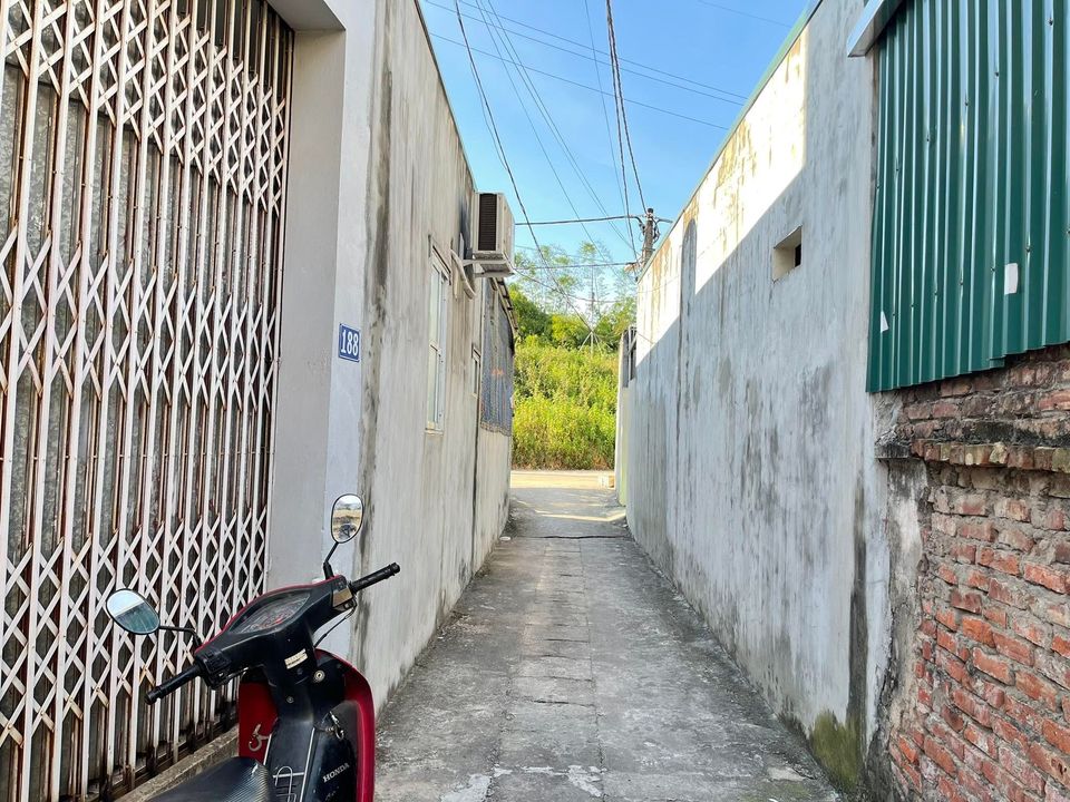 Đất Đặng Xá, 48m2, ngõ 2.5m, giá 32tr/m2. LH: 0964811355