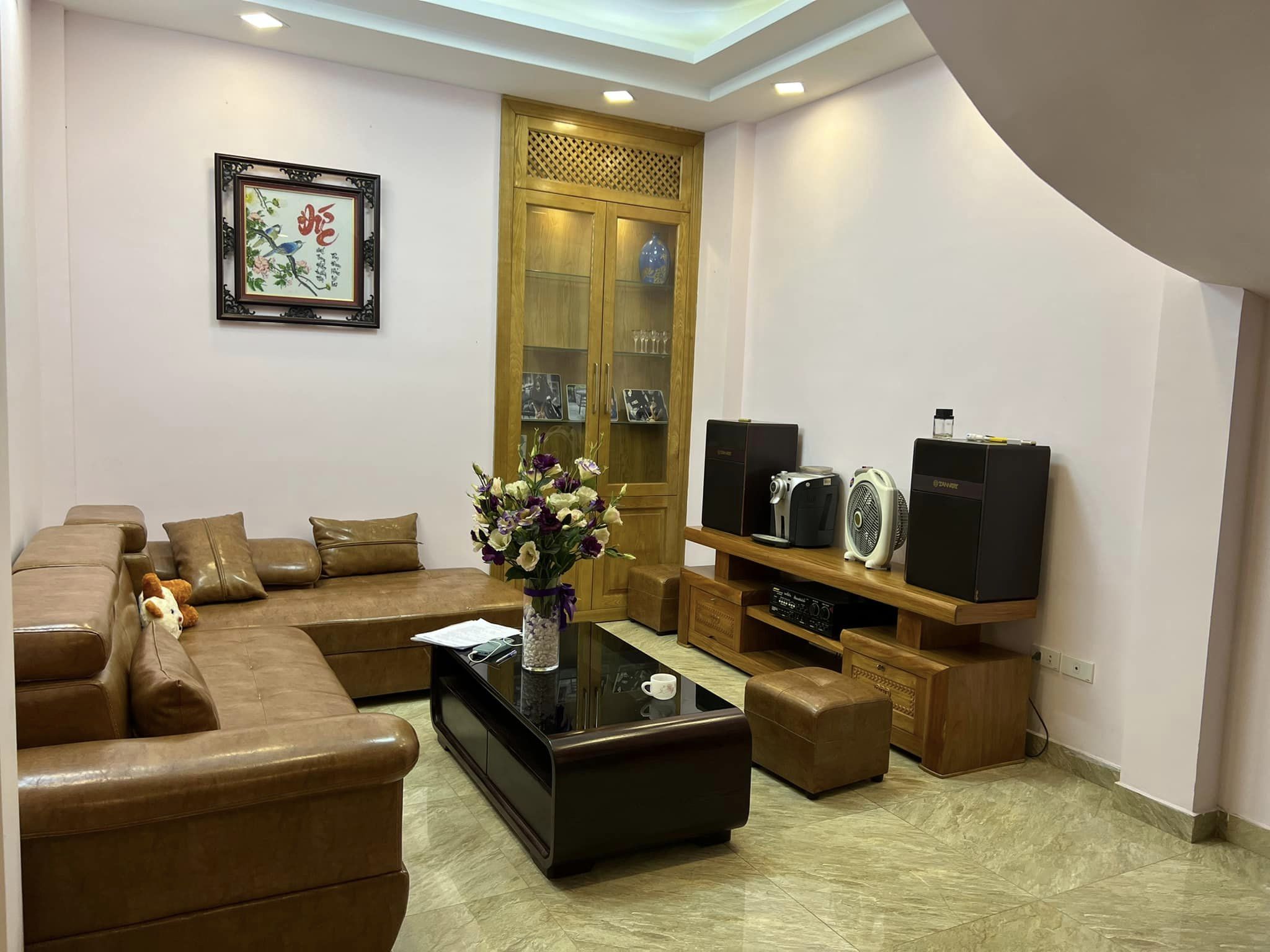 Siêu phẩm Hoàng Quốc Việt, Cầu Giấy, Ngõ Thông, Gara Ôtô, Sổ nở hậu, DT 43m2, 7.6 tỷ