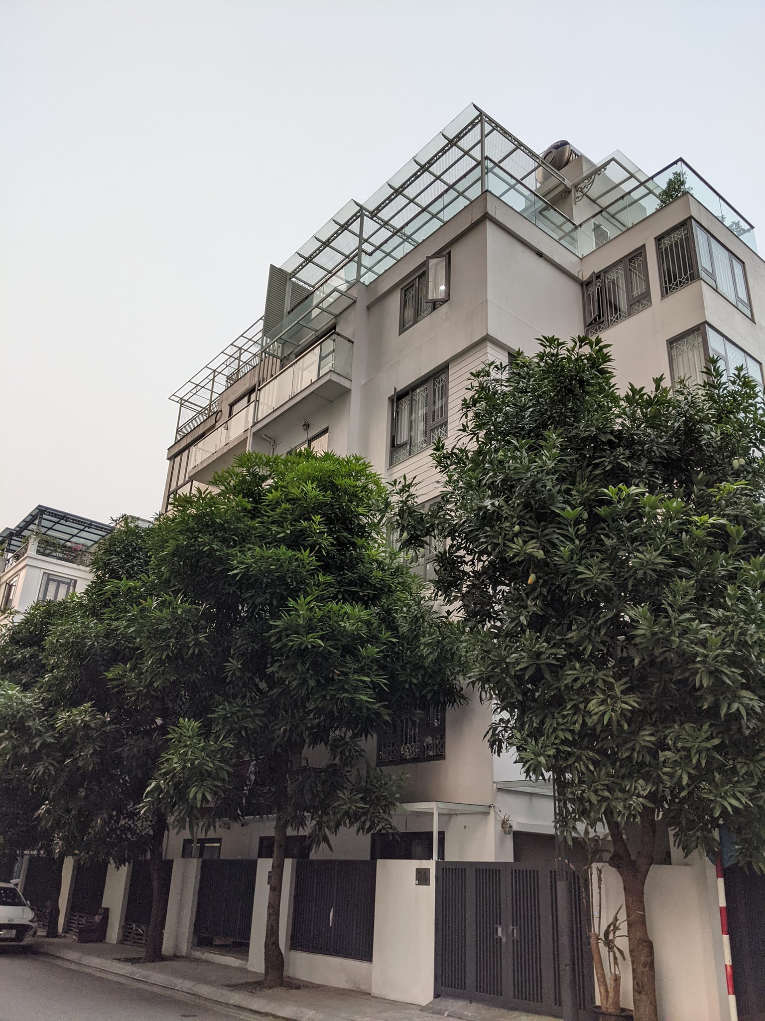 Biệt Thự TT Thanh Xuân. 5 Tầng + 1 Hầm. Căn Góc. Ô Tô Vào Nhà. Giá Cực Rẻ