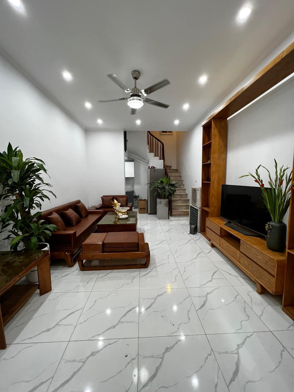 NGỌC KHÁNH DT 32M 4T MT 4M GIÁ 4 TỶ. NHÀ ĐẸP, 50M Ô TÔ TRÁNH.