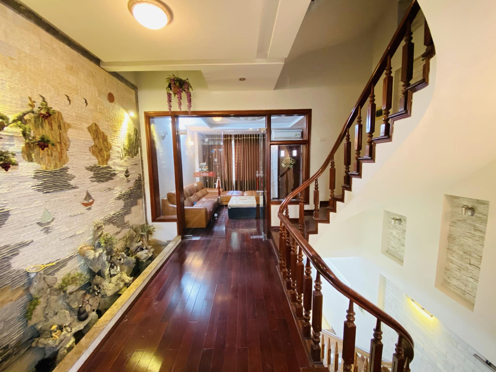 BÁN NHÀ RIÊNG TÔ VĨNH DIỆN QUẬN THANH XUÂN, Ô TÔ VÀO NHÀ, SỔ ĐỎ ĐẸP, TẶNG FULL NỘI THẤT... 11 TỶ, 65M2..