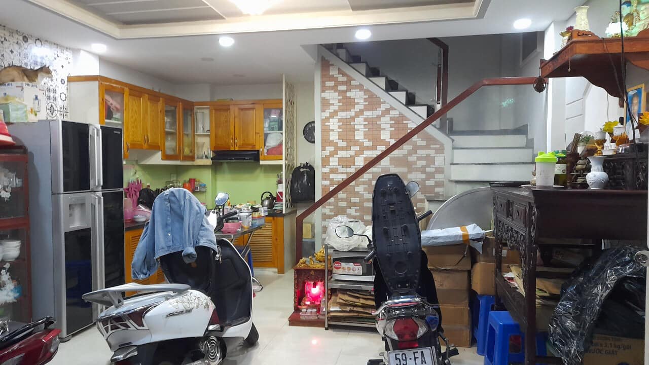 Bán nhà Hoàng Hoa Thám Bình Thạnh. DT 5.1 X 7. Giá chỉ 6 tỷ