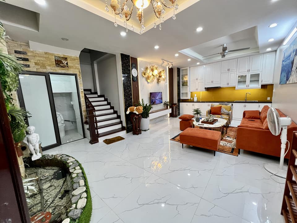 NGUYỄN HOÀNG, GẦN PHỐ, OTO TRÁNH, KINH DOANH MỌI MẶT HÀNG