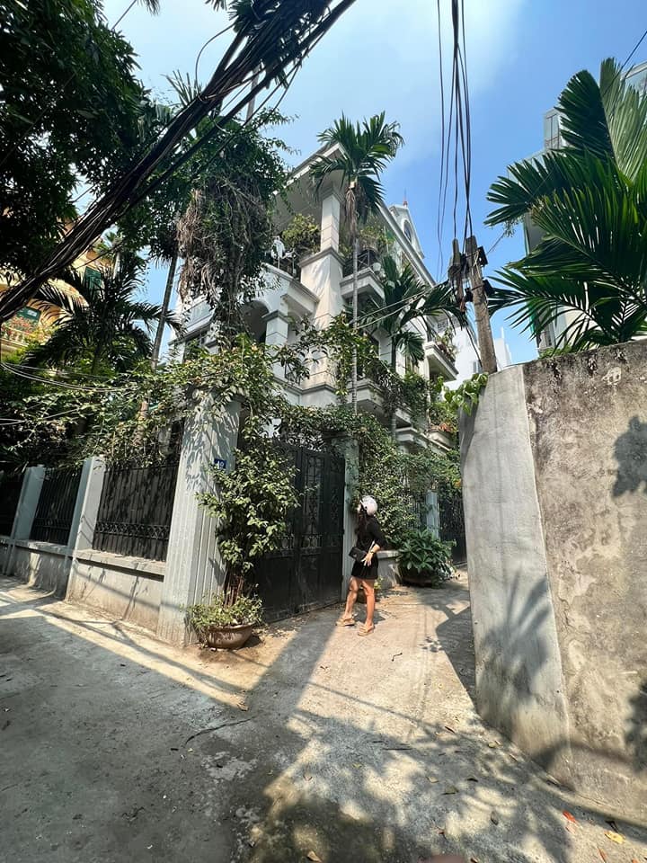 BÁN NHÀ XUÂN LA,TÂY HỒ-13.5 TỶ-148M2 3T MT 10M-Ô TÔ ĐỖ,100M RA HỒ TÂY,3 THOÁNG,CCMN CHIA LÔ