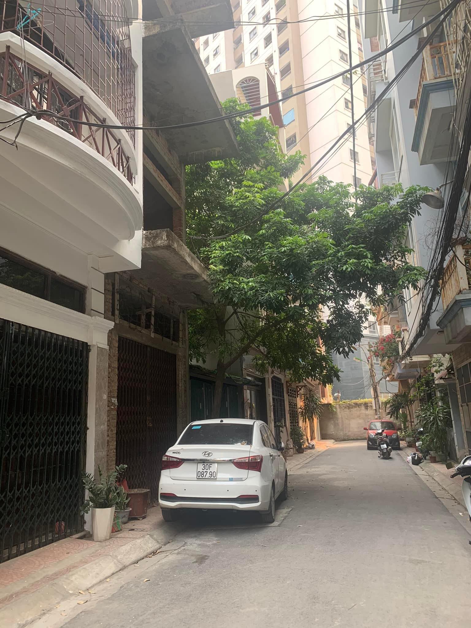 Nhà Hoàng Cầu. 66M2 5Tầng - Lô góc 3 thoáng, ô tô tránh, kinh doanh. Chỉ 12,89Tỷ