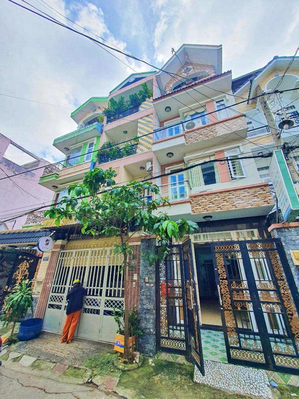 BÁN NHÀ 4 TẦNG KHU PHÂN LÔ VÙA Ở VỪA KINH DOANH-LÊ VĂN QUỚI - NHỈNH 5 TỶ