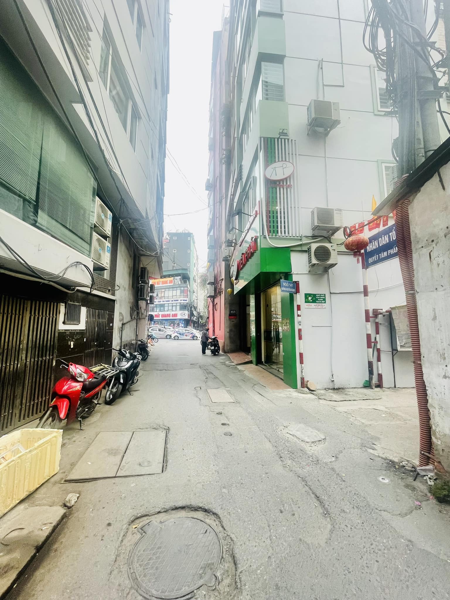 Bán đất mặt phố Cầu Giấy, đường Nguyễn Khang. Lô góc, ôtô, KD đỉnh 93m2, mt 4.6m, nhỉnh 19 tỷ