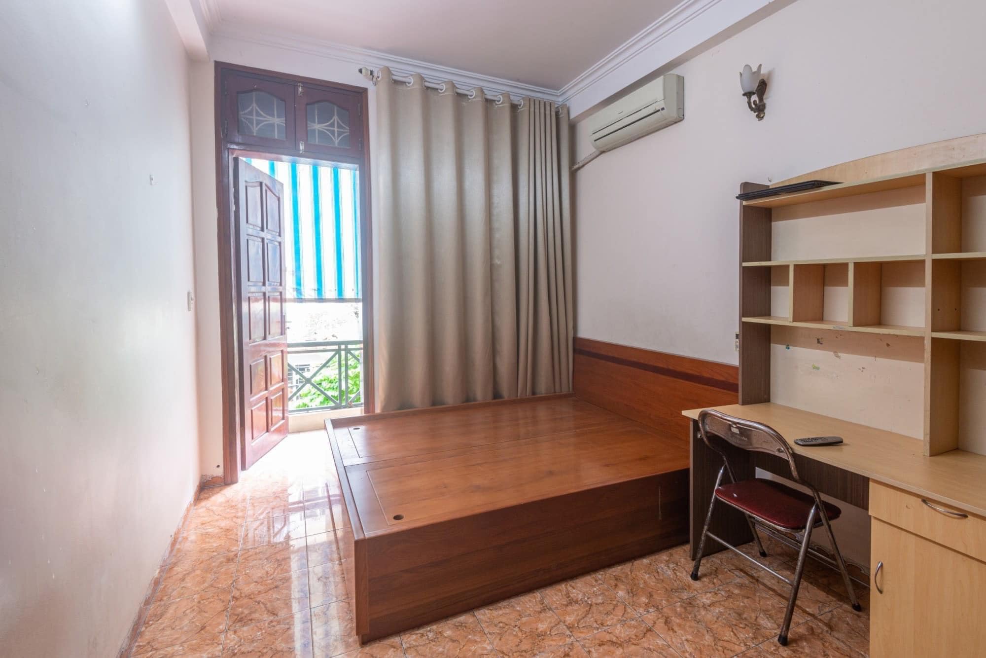 Bán Nhà Phố 8/3 , Phân Lô , Ô Tô Tránh , Nở Hậu , 2 Mặt Ngõ , DT 85m2 Giá Chào 9 Tỷ