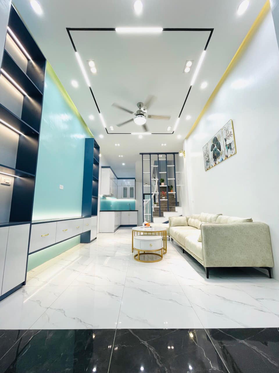 THUỴ KHUÊ TÂY HỒ, SỔ ĐỎ 40M X 5T, 15M RA OTO TRÁNH, NHỈNH 5 TỶ