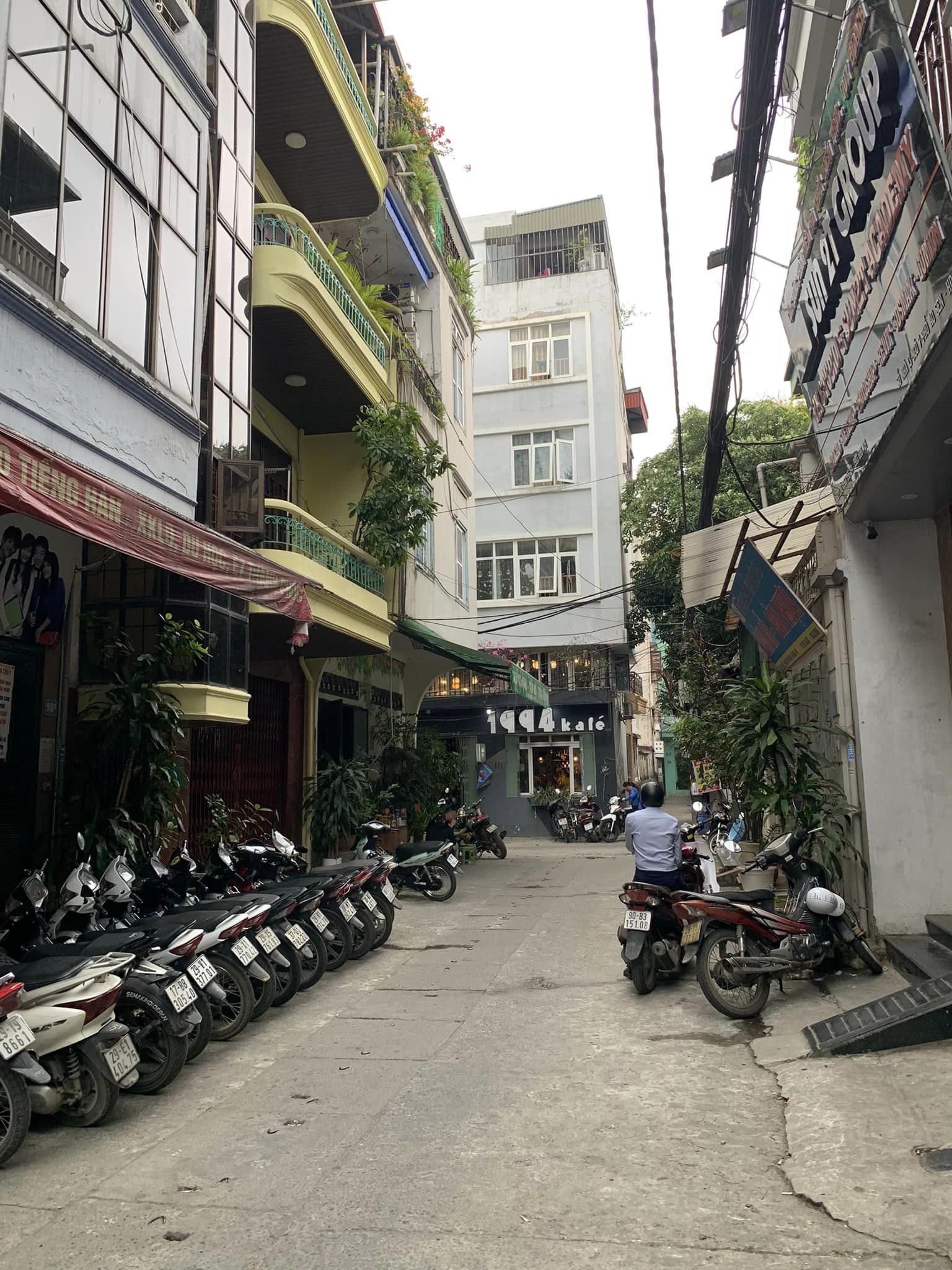 Nhà Vip Phố Ao Sen rộng 65m2 - 4 Tầng - Giá 8.5 Tỷ - Ô tô - Kinh Doanh Đỉnh.