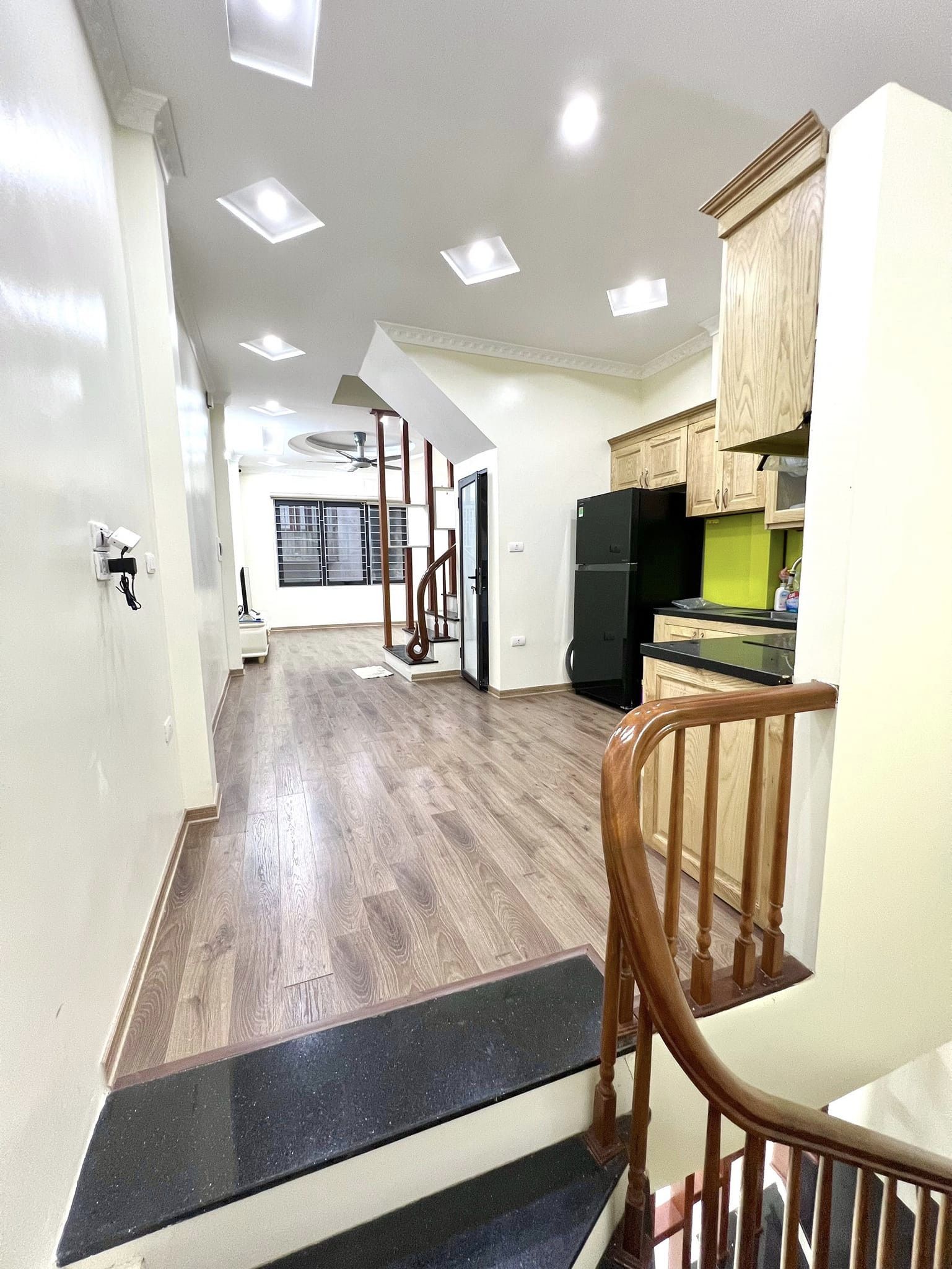 NHỈNH 6 TỈ THÔI ACE ƠI !!CÓ NGAY CON NHÀ VIP HOÀNG MAI – NGÕ THÔNG – 10M RA PHỐ