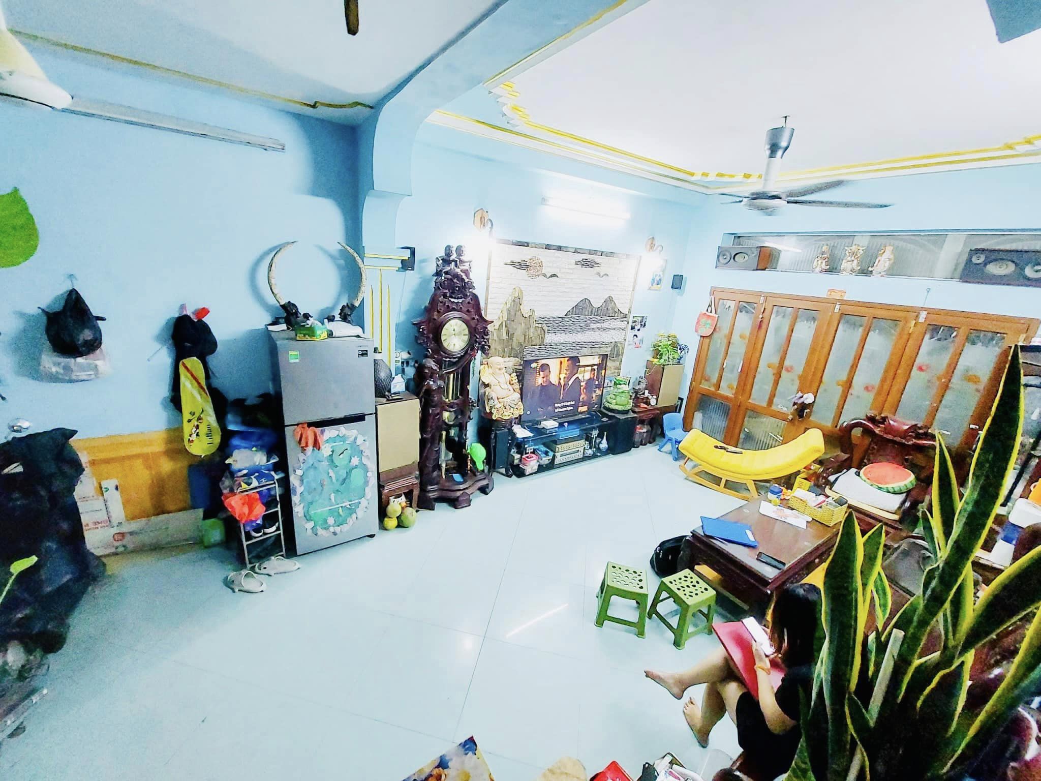 BÁN NHÀ TT QUẬN ĐỐNG ĐA, 2 MẶT NGÕ THÔNG, GẦN PHỐ, 5 TẦNG NHÀ ĐẸP Ở LUÔN... 4.3 TỶ, 40M2, MẶT TIỀN 4M.