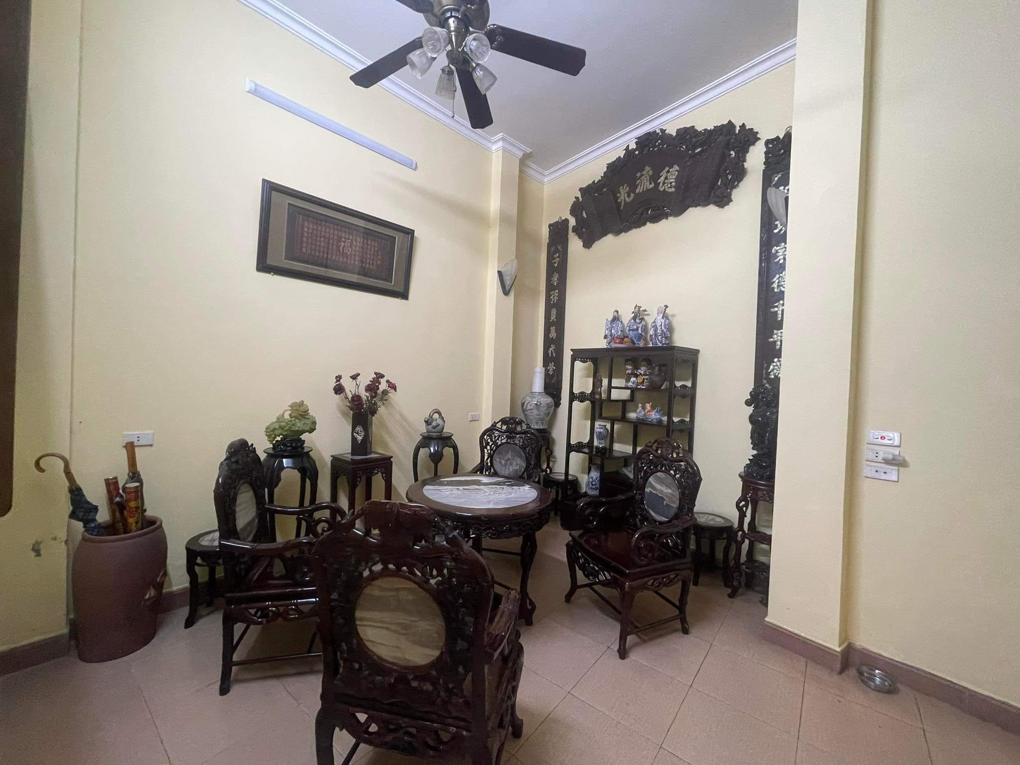 Bán nhà Đống Đa , mặt phố Nguyễn Lương Bằng , kinh doanh sầm uất ngày đêm , giá hấp dẫn