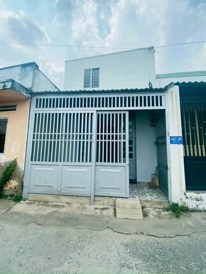 BÁN NHÀ ĐẸP VÀO Ở NGAY Q7 .DT 44M2 . GIÁ CHỈ NHỈNH 1 TỶ