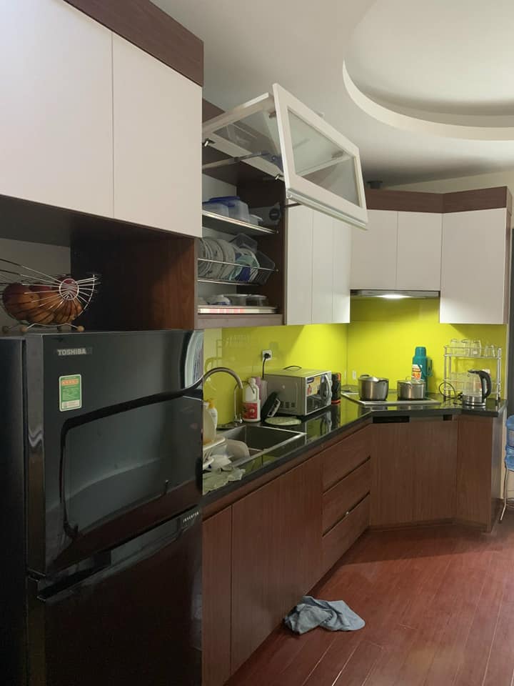 BÁN NHÀ VÕNG THỊ 9.5 TỶ 45M2 5T MT 3.7M- OTO ĐỖ CỔNG- VÀI BƯỚC RA HỒ- AN NINH TỐT- DÂN TRÍ CAO