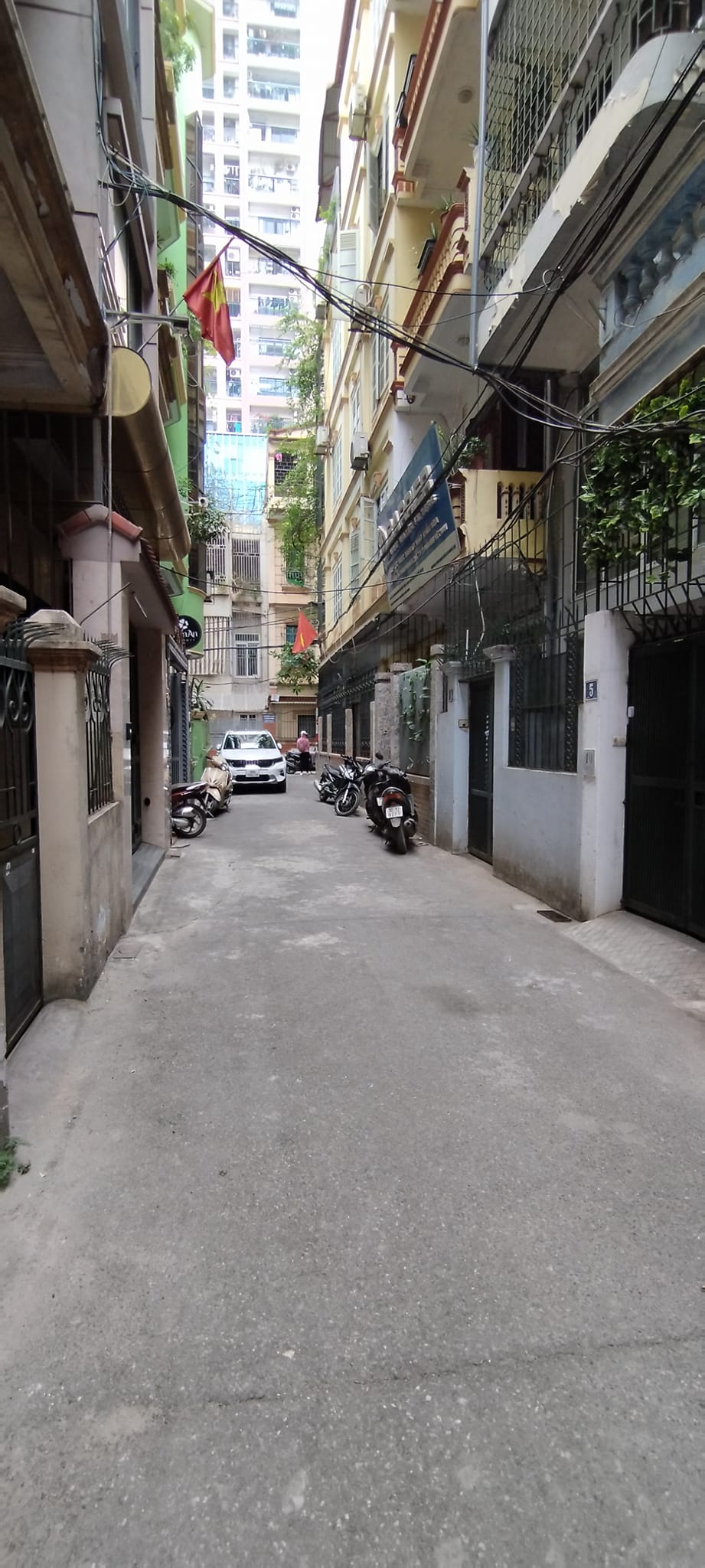 BÁN NHÀ TRẦN QUỐC HOÀN,CẦU GIẤY-11.8 TỶ-50M2 6T MT 4.5M-Ô TÔ TRÁNH,KD VĂN PHÒNG,Ở TUYỆT ĐỈNH