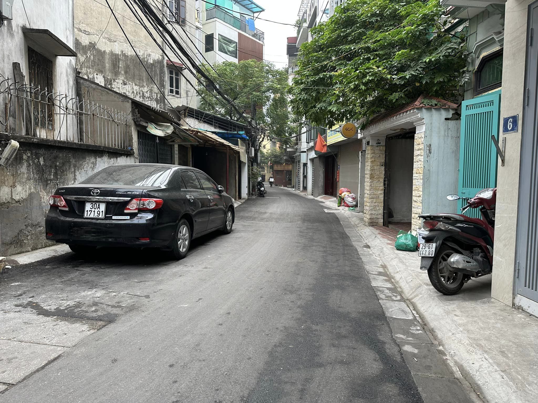 Nhà Mặt Ngõ Ô Tô - Hoàng Văn Thái rộng 44m2 - 4 Tầng - Mặt tiền 3.8m - Giá 9.2 Tỷ.