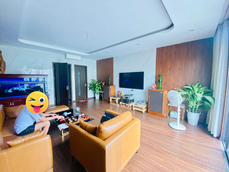 MẶT PHỐ QUẬN TÂY HỒ GIÁ TRONG NGÕ QUẬN CẦU GIẤY - CONTAINER TRÁNH - VỈA HÈ SIÊU RỘNG - SUÝT THÌ LÔ GÓC -