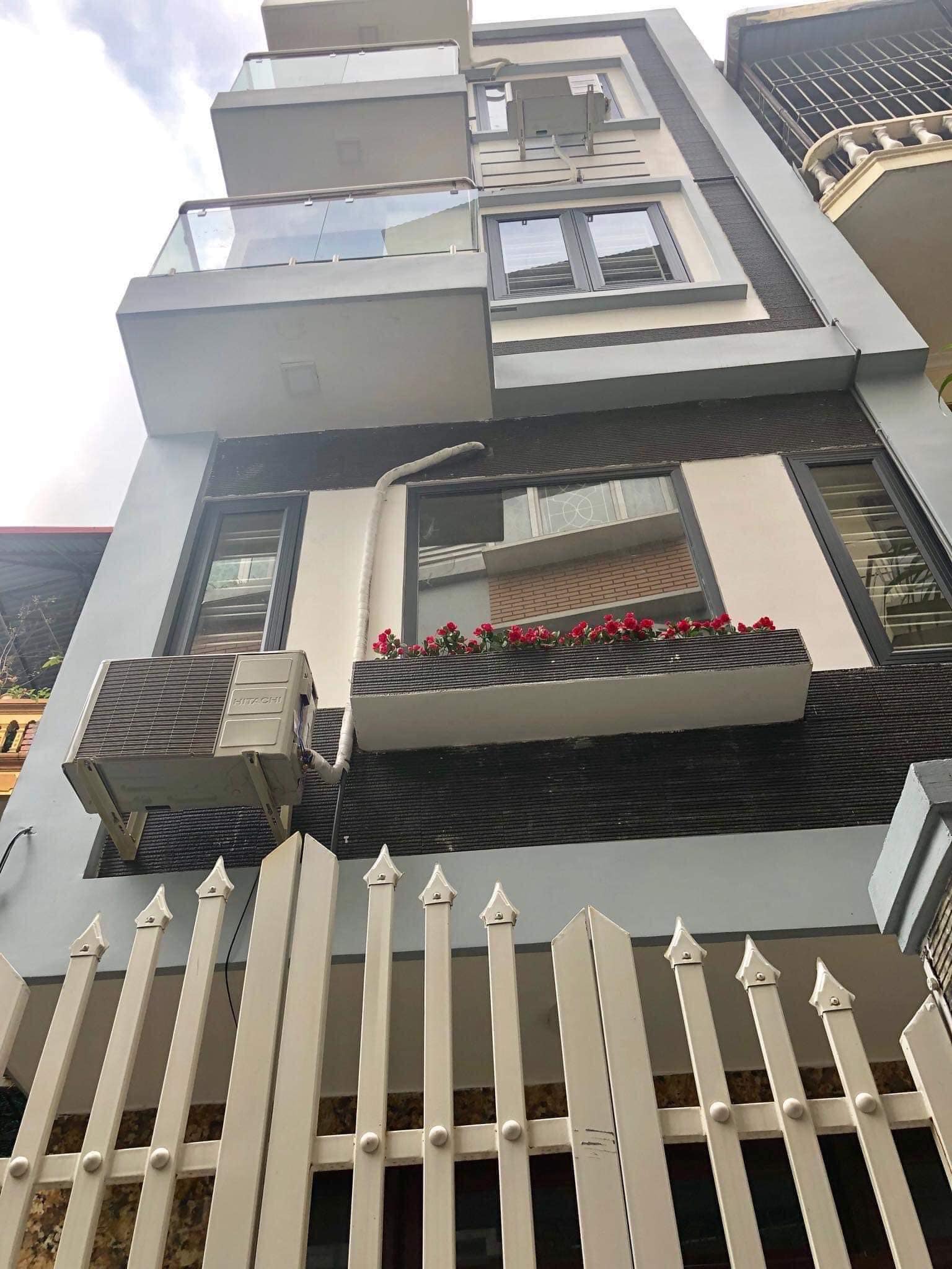 Bán nhà Phố Mỹ Đình 47m2, vỉa hè ô tô tránh,Giá 8,6 tỷ