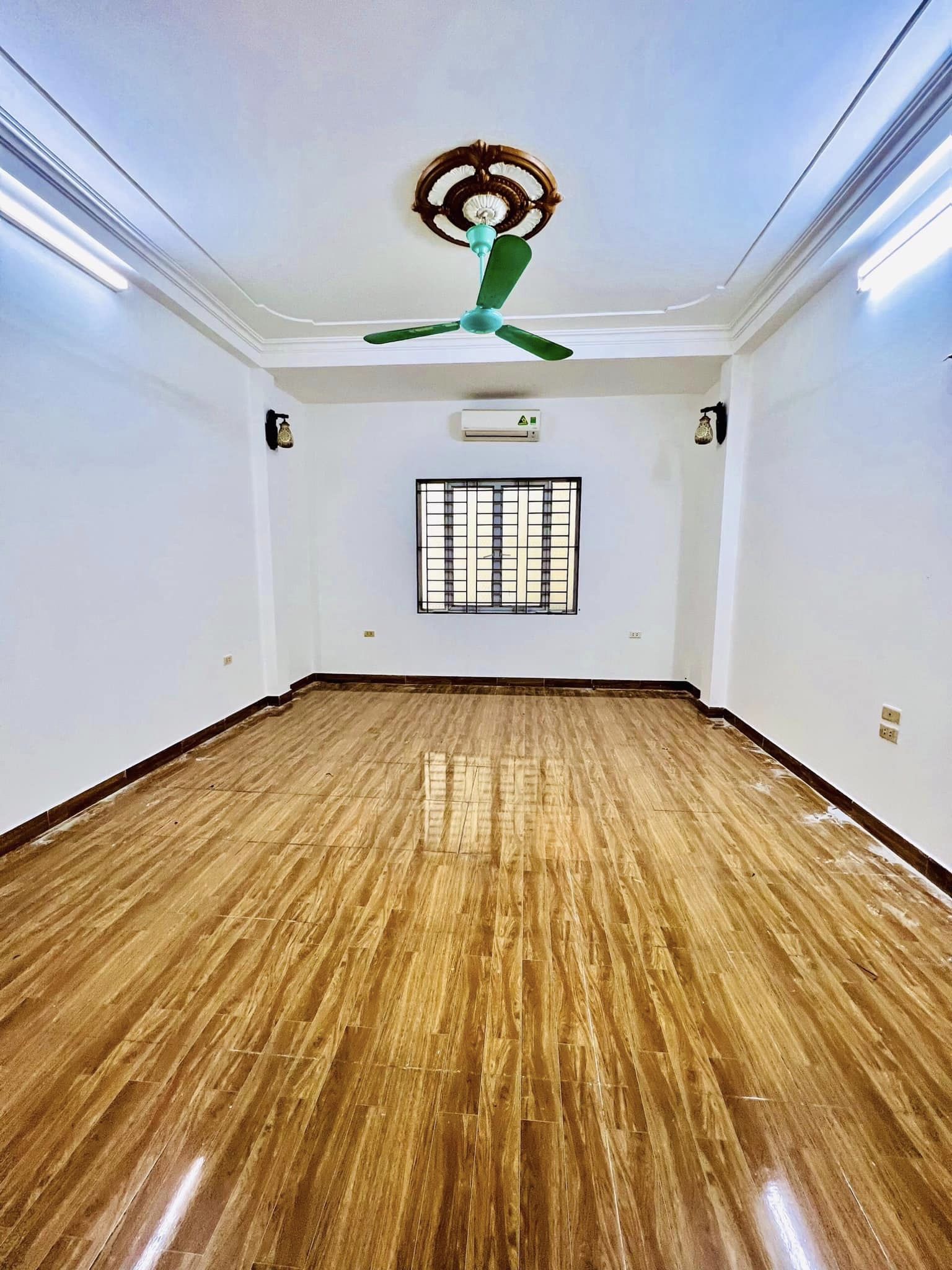 Nhà Đẹp Long Lanh 6 Tầng - Bùi Xương Trạch - 36m2 - Mặt Tiền 4.3M - Giá Nhỉnh 4 Tỷ.