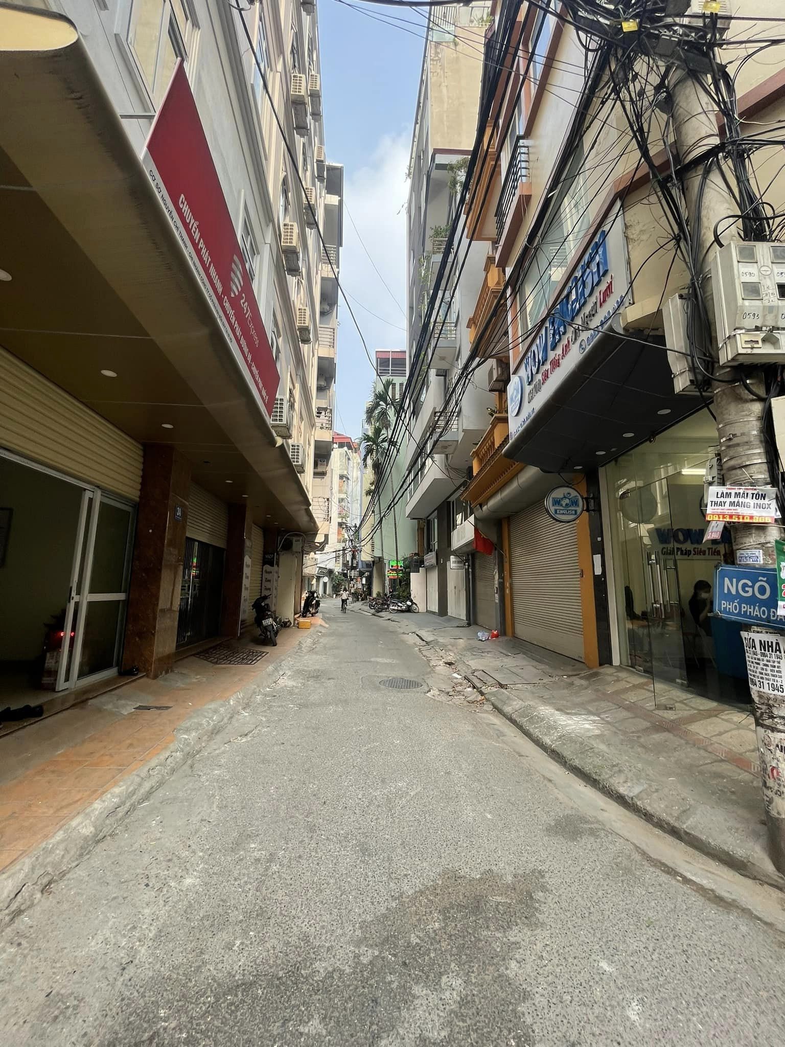 Bán Nhà Pháo Đài Láng 45m nhà 4 tầng Nhà Dân Tự Xây, Khu Vực Trung Tâm, Tiện Ích Nhiều