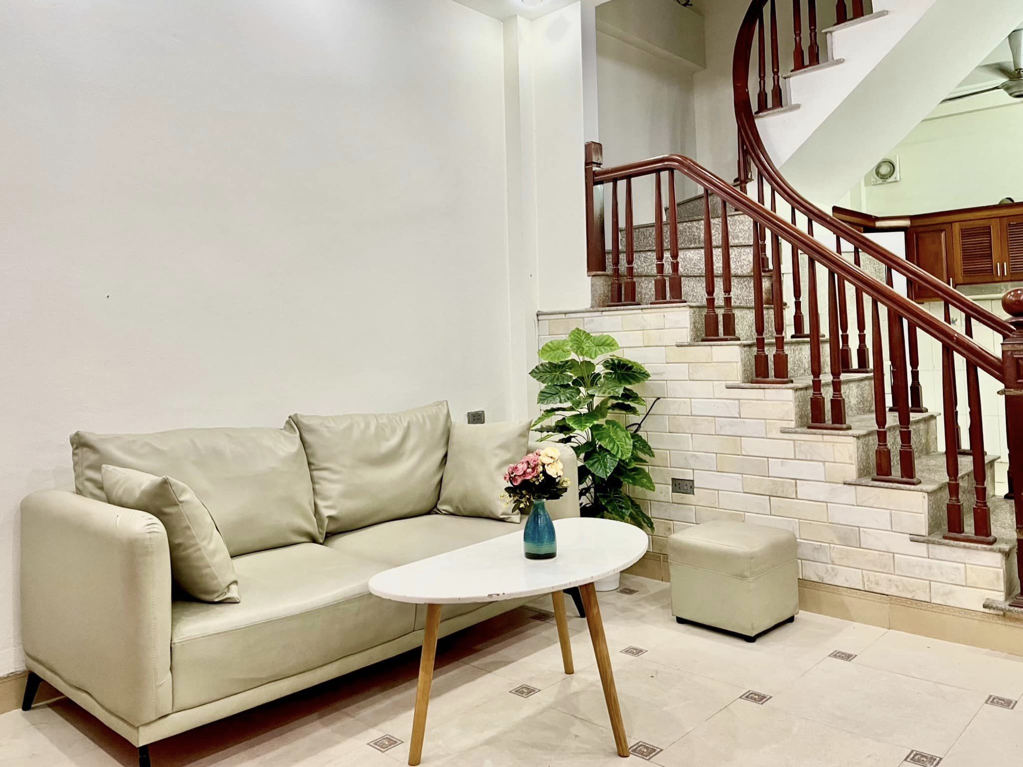 Bán nhà Tả Thanh Oai, cầu Tó, 32m2, 4 tầng, 4 ngủ, sát ô tô chỉ 2.05 tỷ