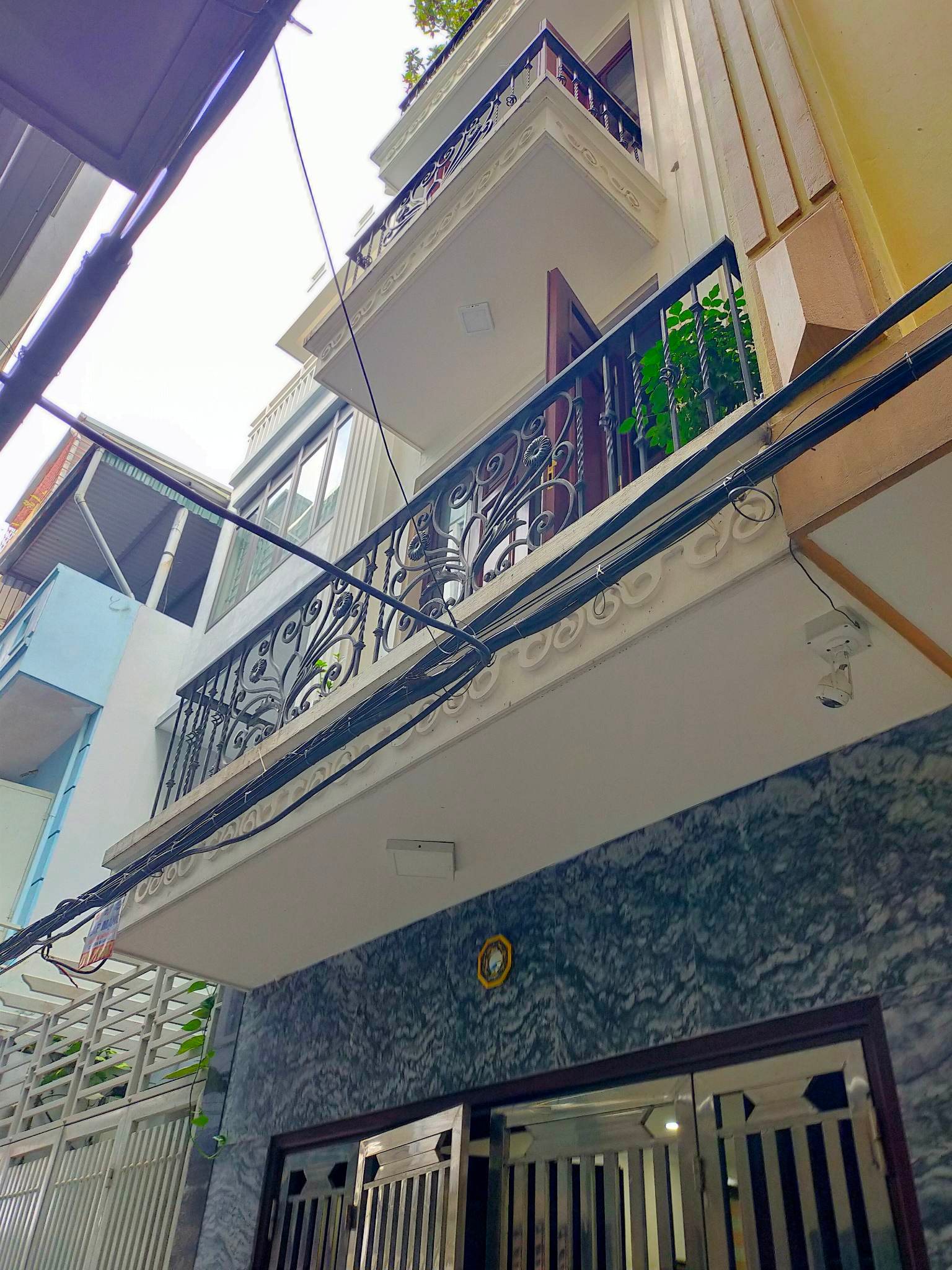 BÁN NHÀ SIÊU ĐẸP - FULL NỘI THẤT ĐẸP - NGÕ THÔNG GẦN PHỐ